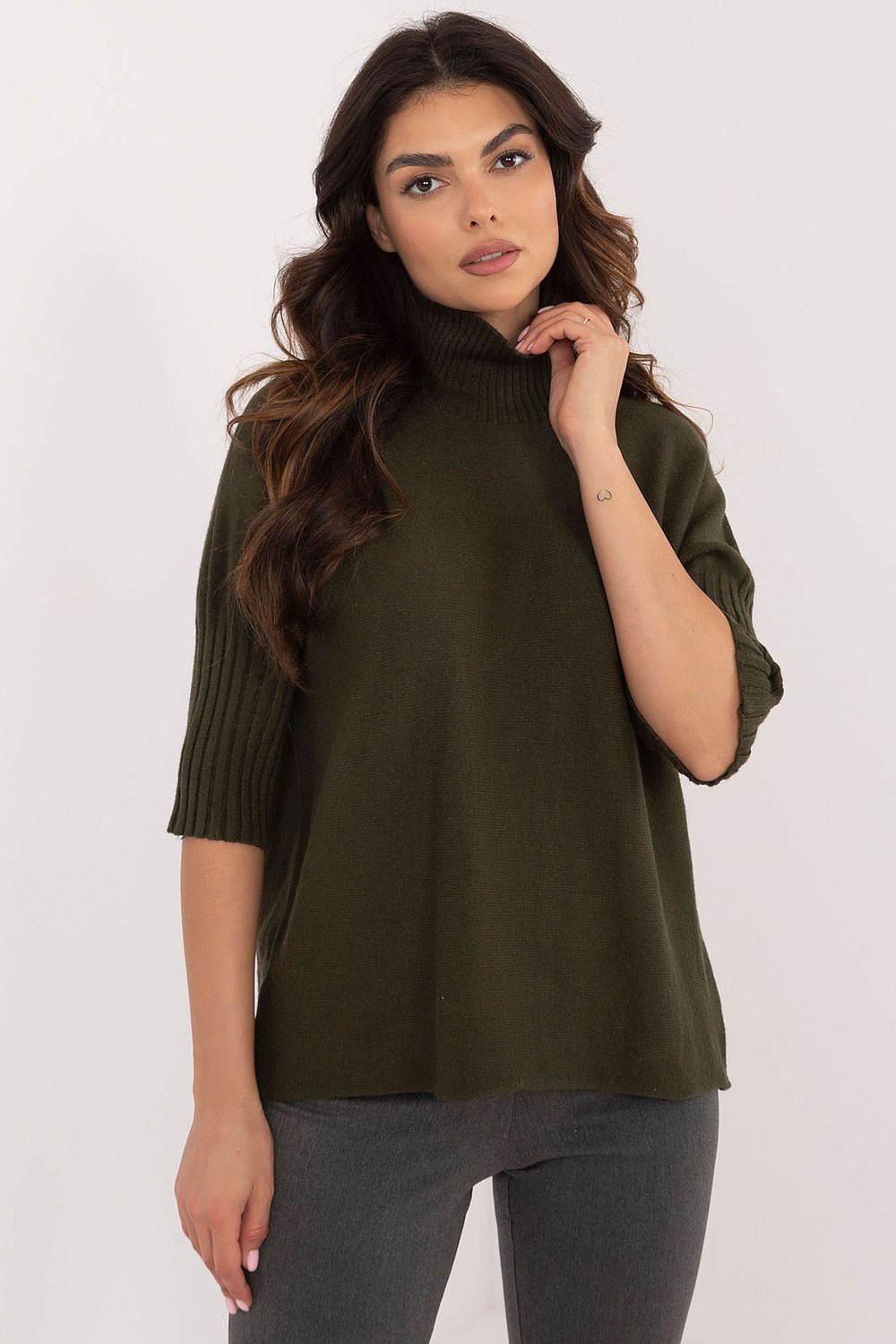 Short sleeve sweater